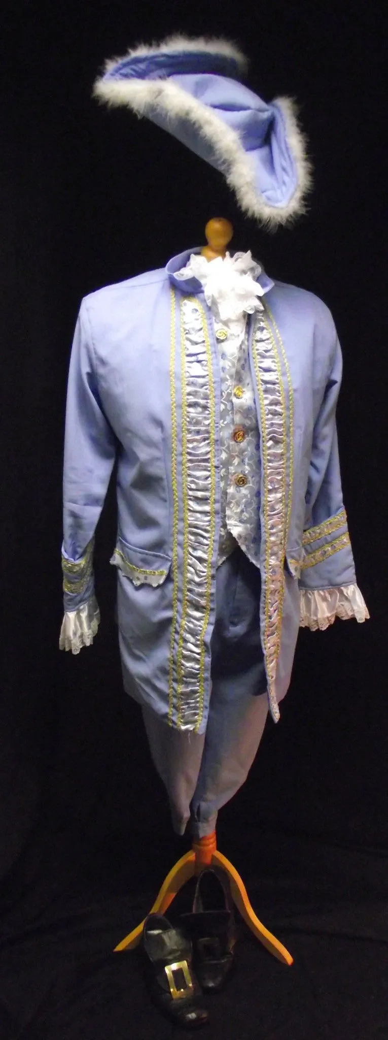 18th Century Court Gent in Pale Blue