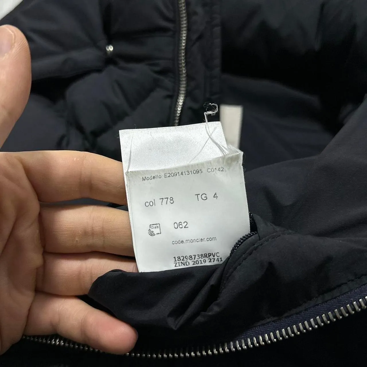 Moncler Cecaud Down Jacket