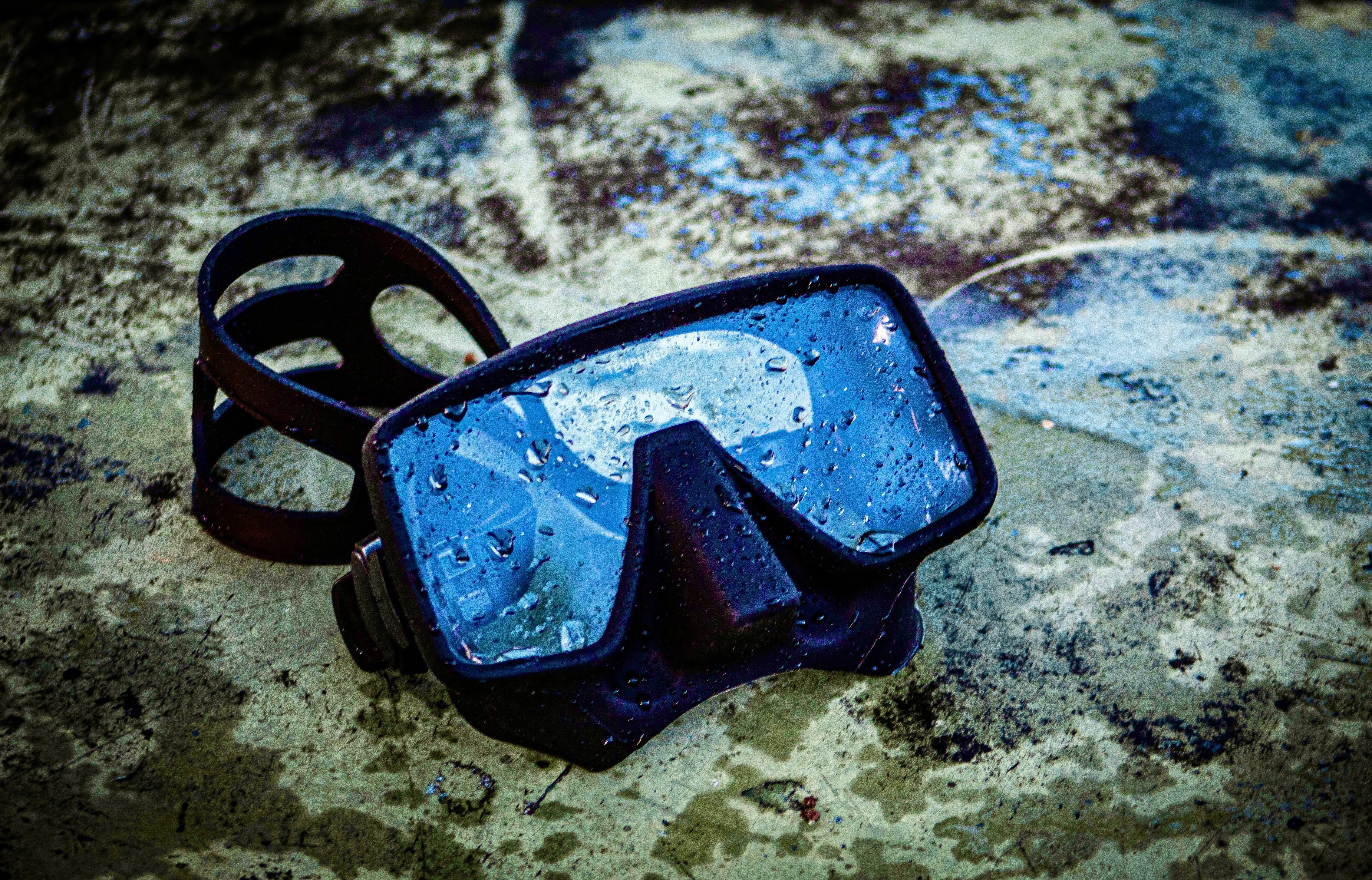 "The Harambe" Frameless Dive Mask by ATACLETE