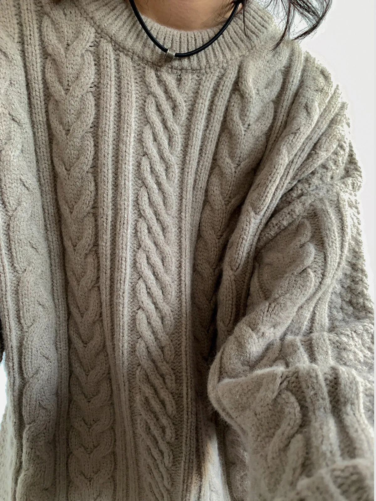 WLS Round Neck Knitted Sweater